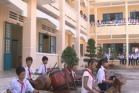 Soc Trang: Khmer ethnic pupils enjoy new school 