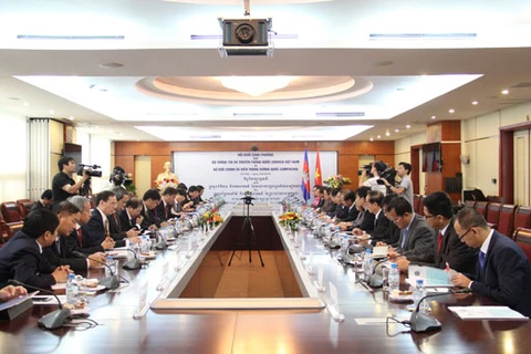 Vietnam, Cambodia boost telecommunication cooperation 