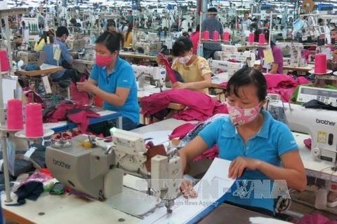 Vietnam records 2.8 billion USD trade surplus