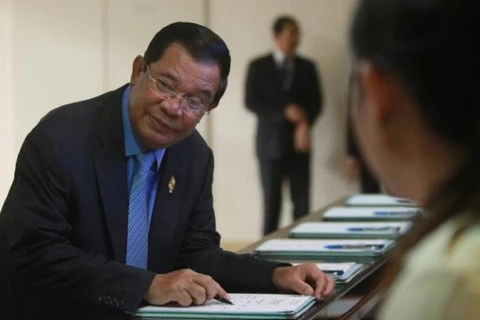 Cambodian government passes draft budget for 2017 