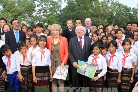 Irish President visits Quang Tri province