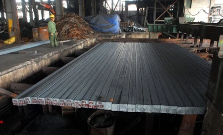 Steel output reaches highest in a decade