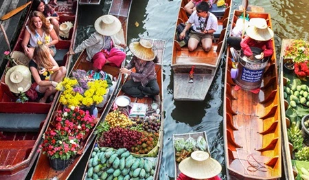 ASEAN photo exhibit bridges boundaries