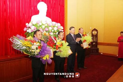  Lao officers honoured for boosting public security ties