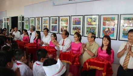Binh Dinh opens children painting exhibition on transport culture