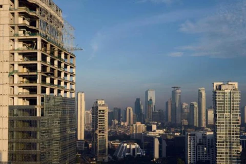 Indonesia to borrow 4.2 bln USD from WB and ADB