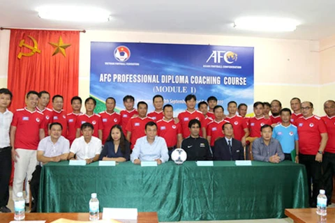 Professional diploma coaching course opens in Hanoi