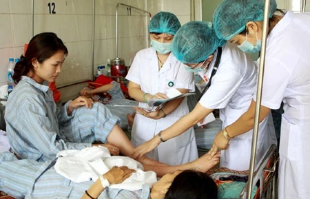 Dengue patients overwhelm hospital for tropical diseases