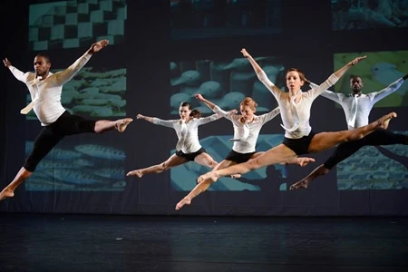 Battery Dance Company to perform, hold workshops