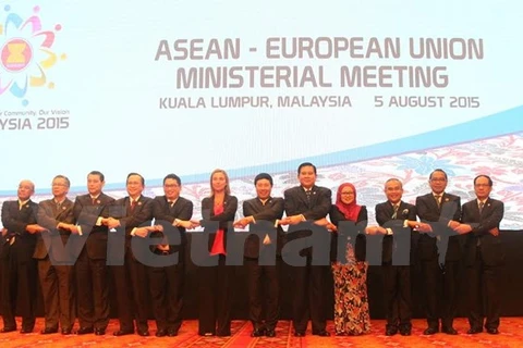  ASEAN, partners vow to boost cooperation for regional development