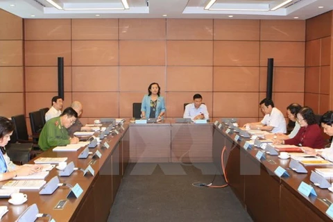 Lawmakers discuss draft documents submitted to Party Congress 