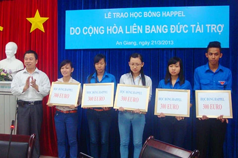Vietnamese students benefit from Germany-funded scholarship 