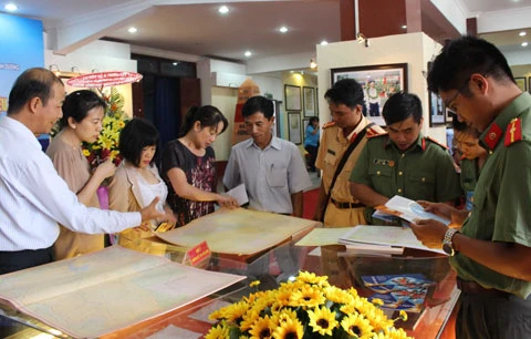 Exhibition on Hoang Sa, Truong Sa achipelagoes comes to Binh Duong 