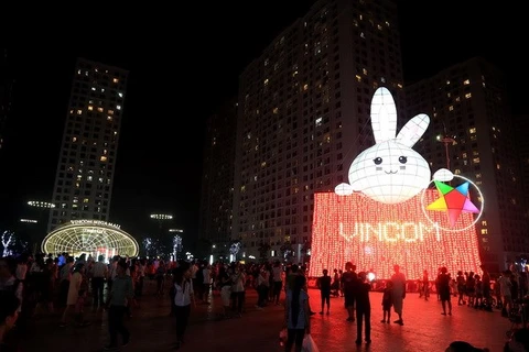Bunny lantern sets Vietnamese record