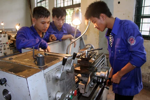 Mekong Delta develops human resources