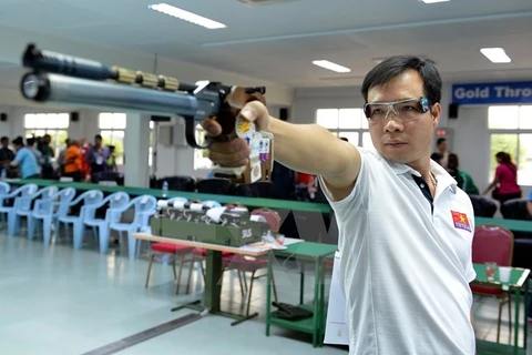 Vietnamese shooter wins silver at world event