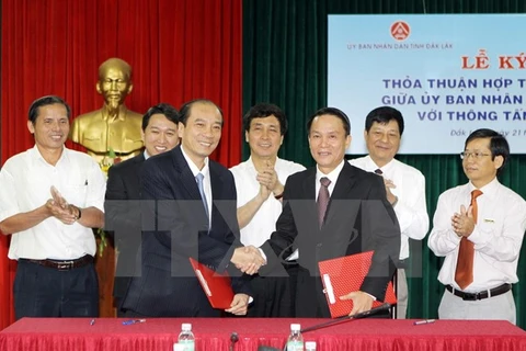  VNA, Dak Lak province sign communications agreement