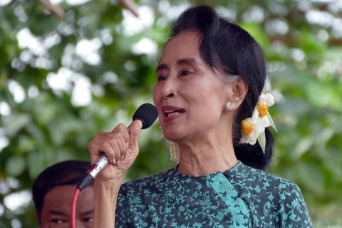 Myanmar: San Suu Kyi wins parliament seat
