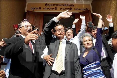 Cambodia’s CNRP leader postpones home return