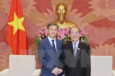 Top legislator welcomes new Lao Ambassador 