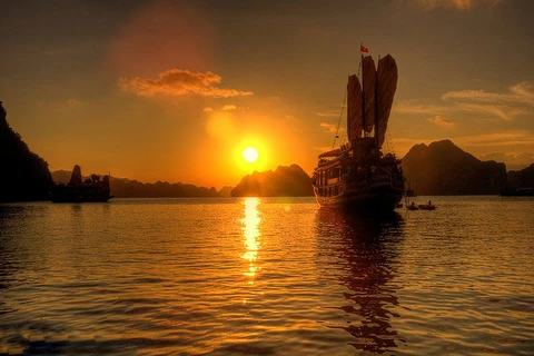 Ha Long among top nine sunset selfie spots in SE Asia 
