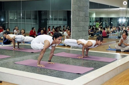 Indian Yoga Association opens first office in HCM City