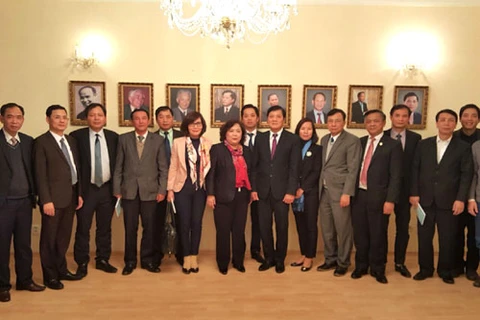 Hanoi fosters ties with Prague