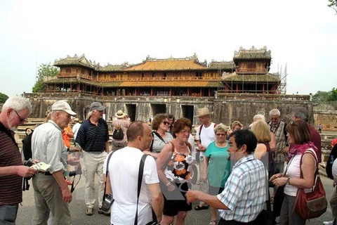 Foreign tourists flock to Hue for New Year