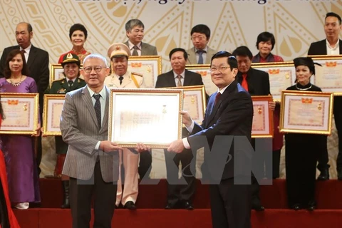 State leader bestows People’s Artist title 