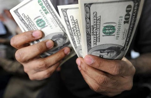 Vietnam receives 12.25 bln USD in remittances in 2015