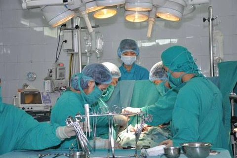US doctors treat hearts of underprivileged Vietnamese children 