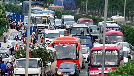 Transport fares fall in Hanoi 