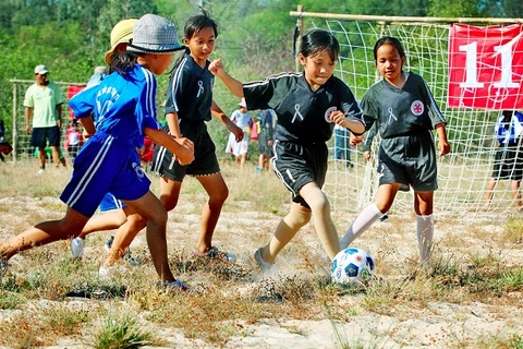 Norway helps Thua Thien-Hue develop community football