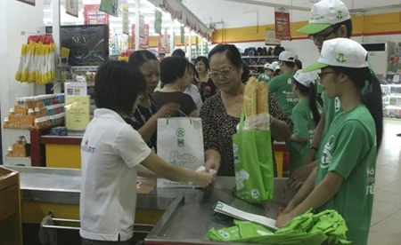 Environmentally friendly products a hard sell in Vietnam