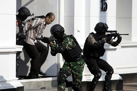 Australia warns of terror threat in Indonesia 