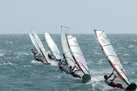 Fun Cup windsurfing competition sets sail in Binh Thuan