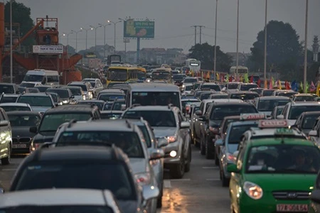 Toll station congestion increasing 