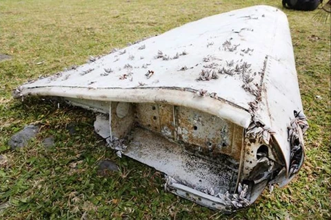 Suspected MH370 debris found in Mozambique delivered to Malaysia 