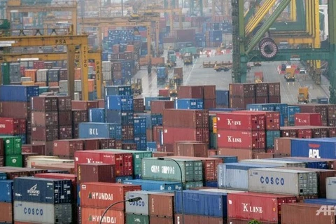 Singapore’s exports rise unexpectedly in February 