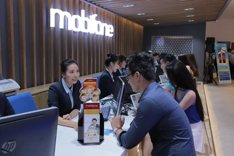 MobiFone to sell its shares at SeABank and TPBank