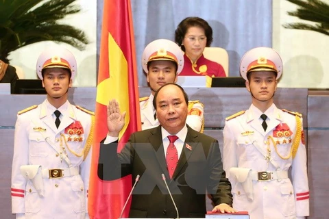 Lao, Chinese leaders congratulate new PM Nguyen Xuan Phuc 