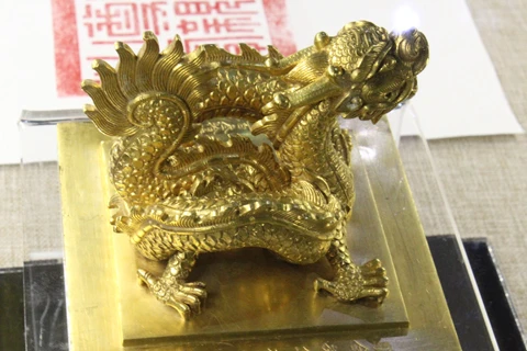 Nguyen Dynasty’s imperial treasures on display in Hue 