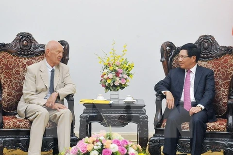 Special envoy of Swedish PM welcomed in Hanoi