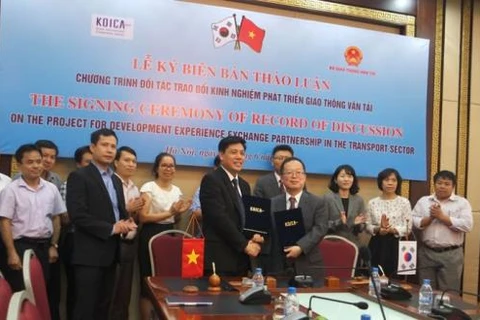 RoK supports Vietnam develop transport