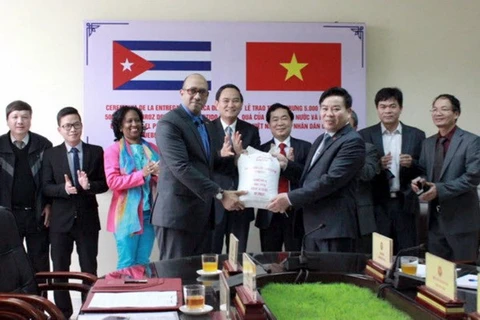 Vietnam gifts Cuba 5,000 tonnes of rice 