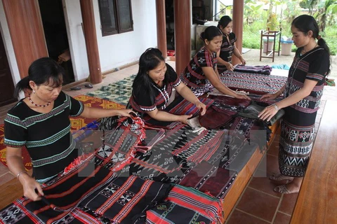 Vietnam aims to promote human development in ethnic minority areas