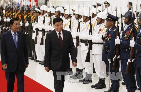 Lao Prime Minister visits Cambodia