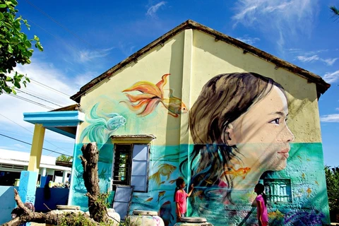 Mural art revitalises central fishing village 