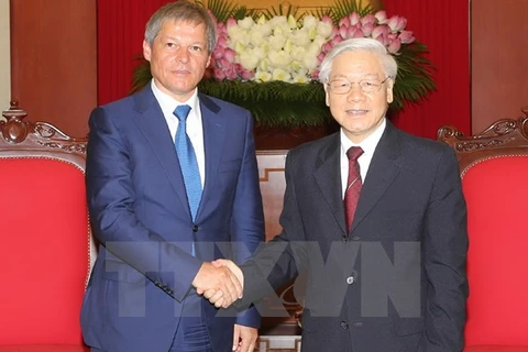 Romanian PM welcomed by Vietnamese top leaders 
