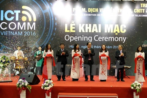 Vietnam ICT COMM 2016 opens in Hanoi
